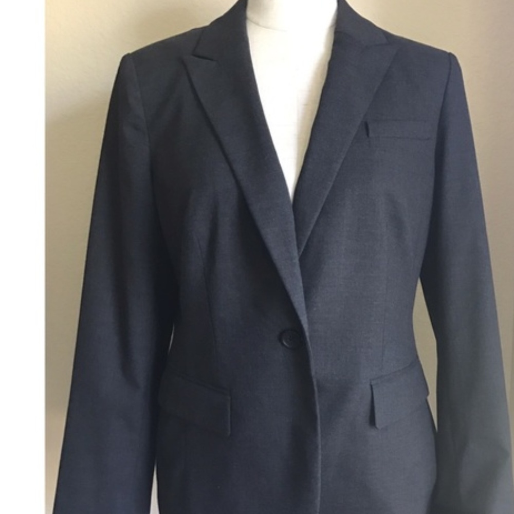 Banana Republic grey blazer